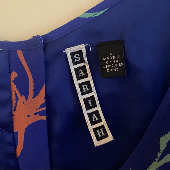 Sariah Blue Floral Sleeveless Blouse - Picture 3 of 3